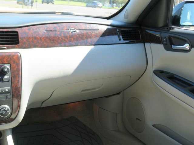 Used 2013 Chevrolet Impala LTZ image 26