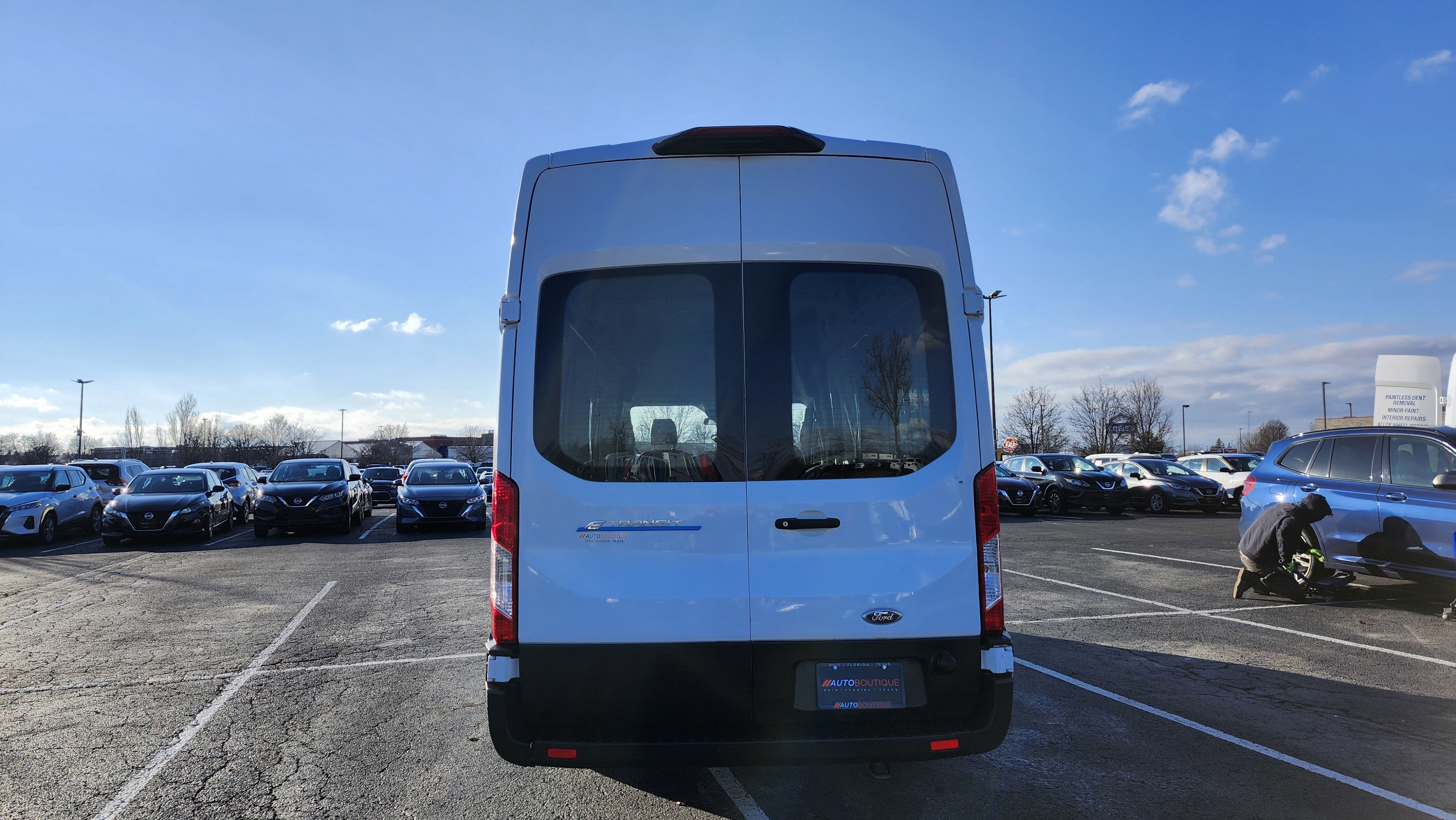 Used 2022 Ford E-Transit 148 High Roof Extended image 14