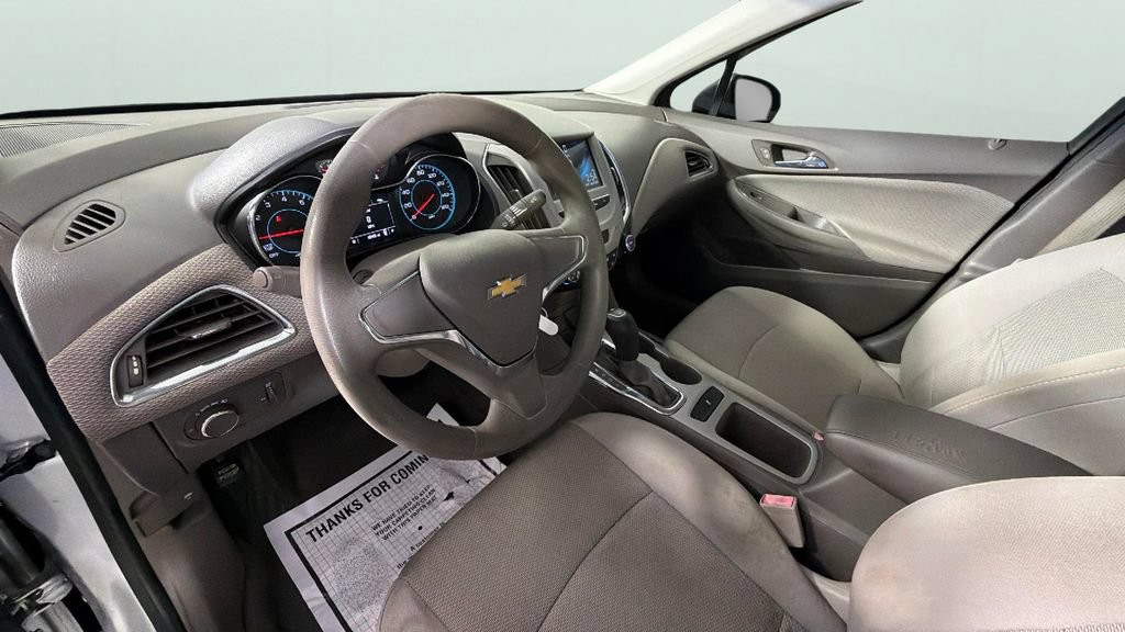 Used 2017 Chevrolet Cruze LS FWD image 18