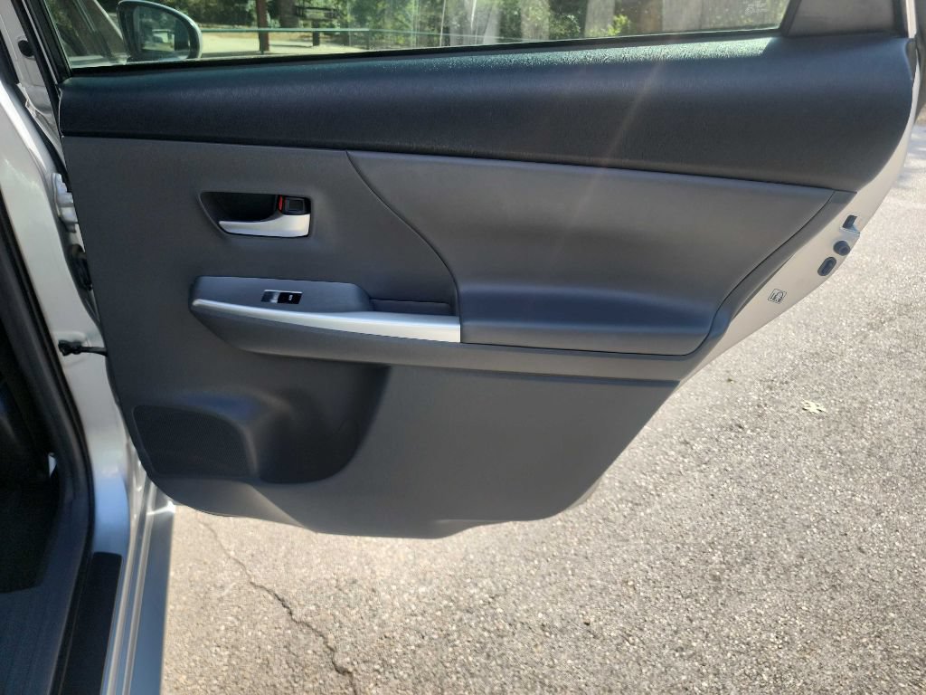 Used 2014 Toyota Prius V Five FWD image 29