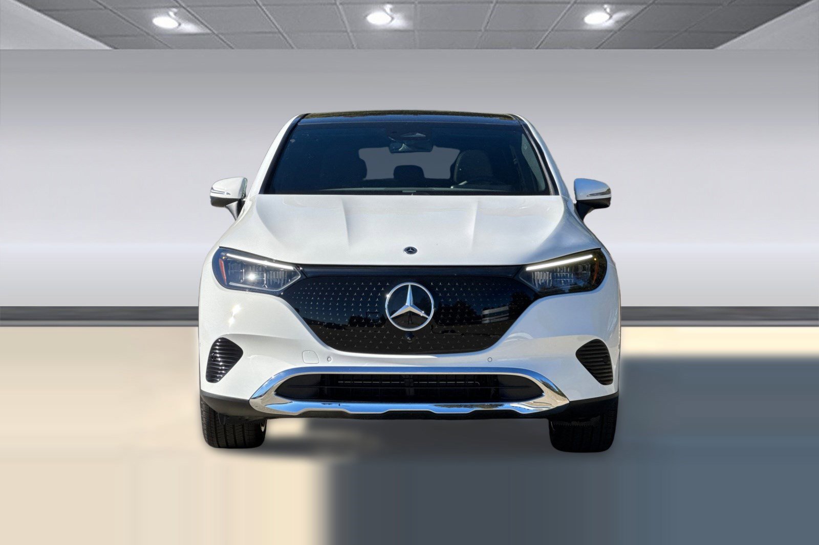 Used 2026 Mercedes-Benz EQE 320 4MATIC SUV image 6