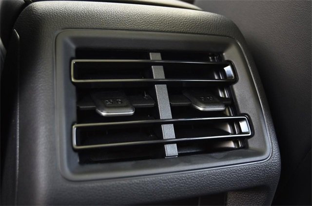 New 2025 Volkswagen Tiguan SE image 22