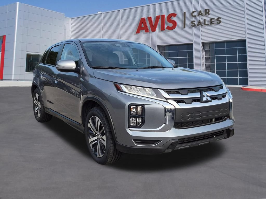 Used 2025 Mitsubishi Outlander Sport SE AWD/4WD image 3