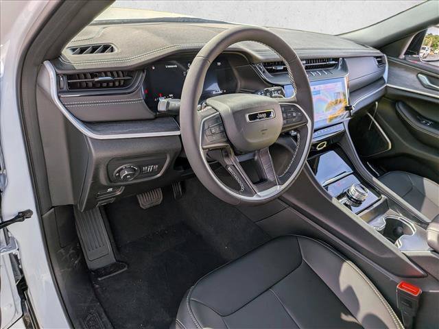 New 2026 Jeep Grand Cherokee L Limited w/ Limited Altitude Package AWD/4WD image 3