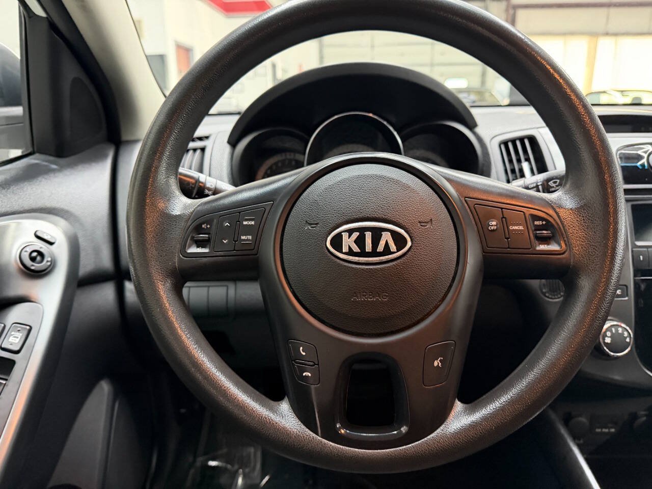 Used 2013 Kia Forte EX FWD image 22