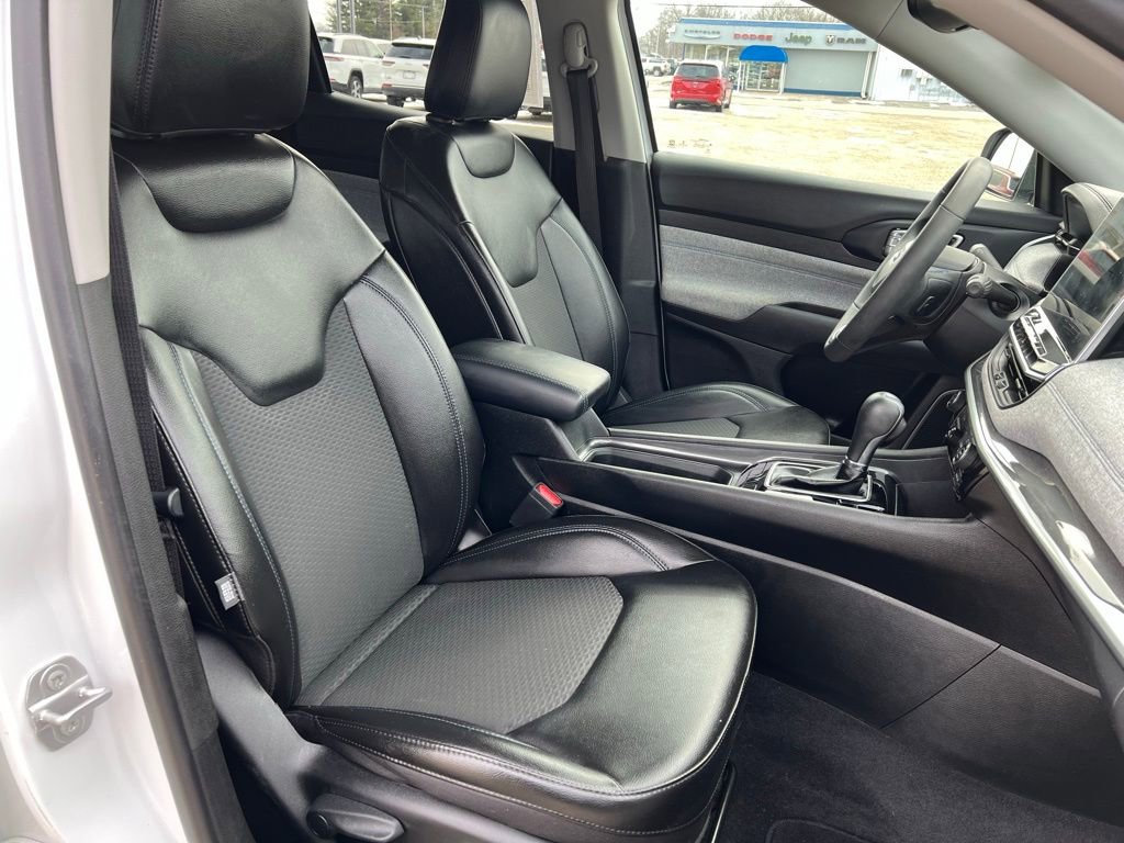 Used 2022 Jeep Compass Latitude image 13