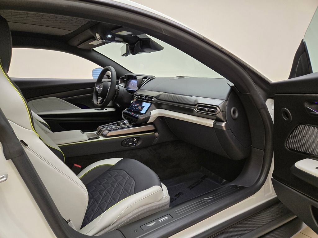 New 2025 Aston Martin Vanquish RWD image 21