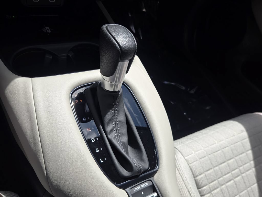 Certified 2027 Honda HR-V LX image 19