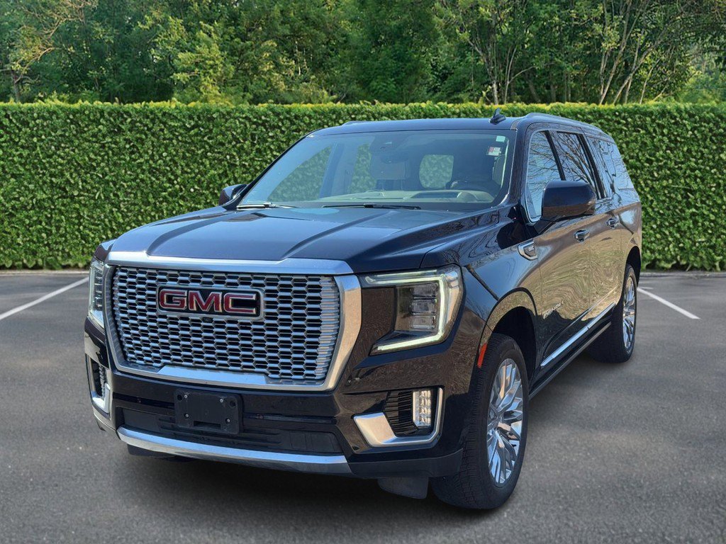 Used 2024 GMC Yukon XL Denali w/ Advanced Technology Package image 6