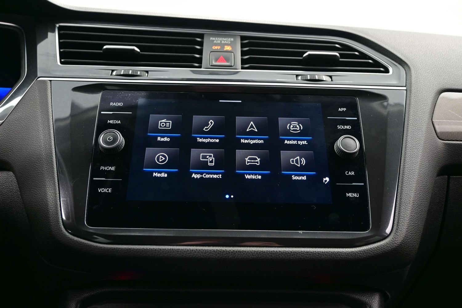 Used 2022 Volkswagen Tiguan SE AWD/4WD image 19