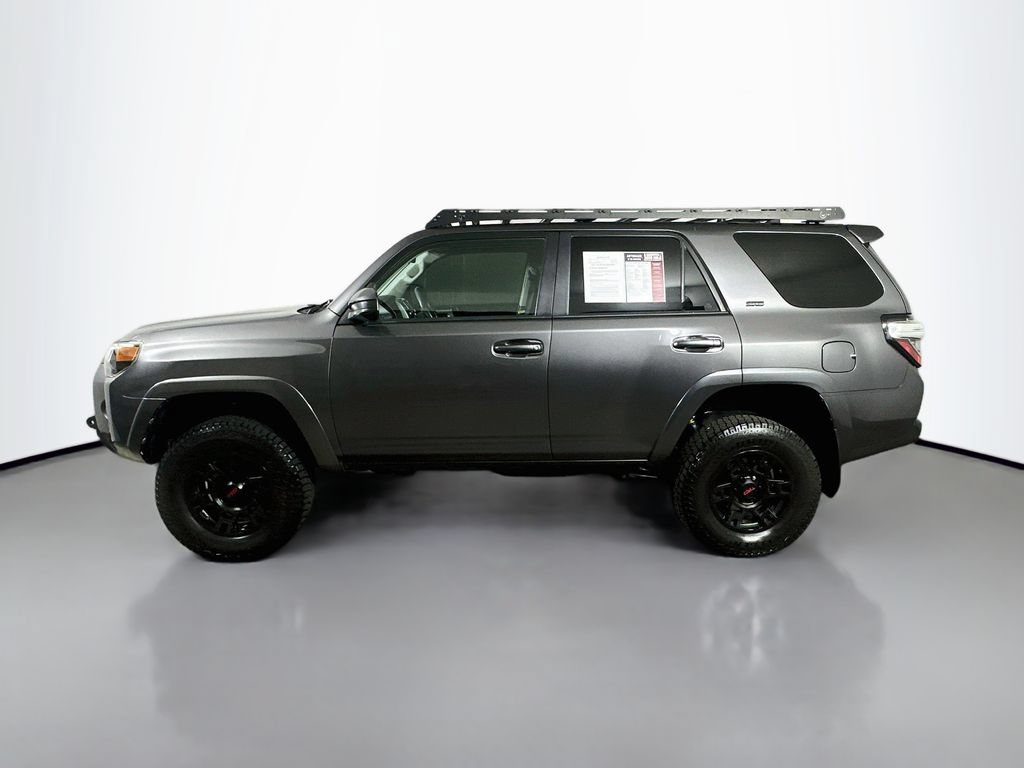 Used 2019 Toyota 4Runner SR5 AWD/4WD image 5