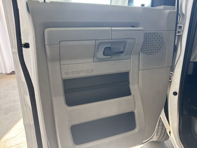 Used 2019 Ford E-350 and Econoline 350 Super Duty w/ Power Windows & Locks Group image 19