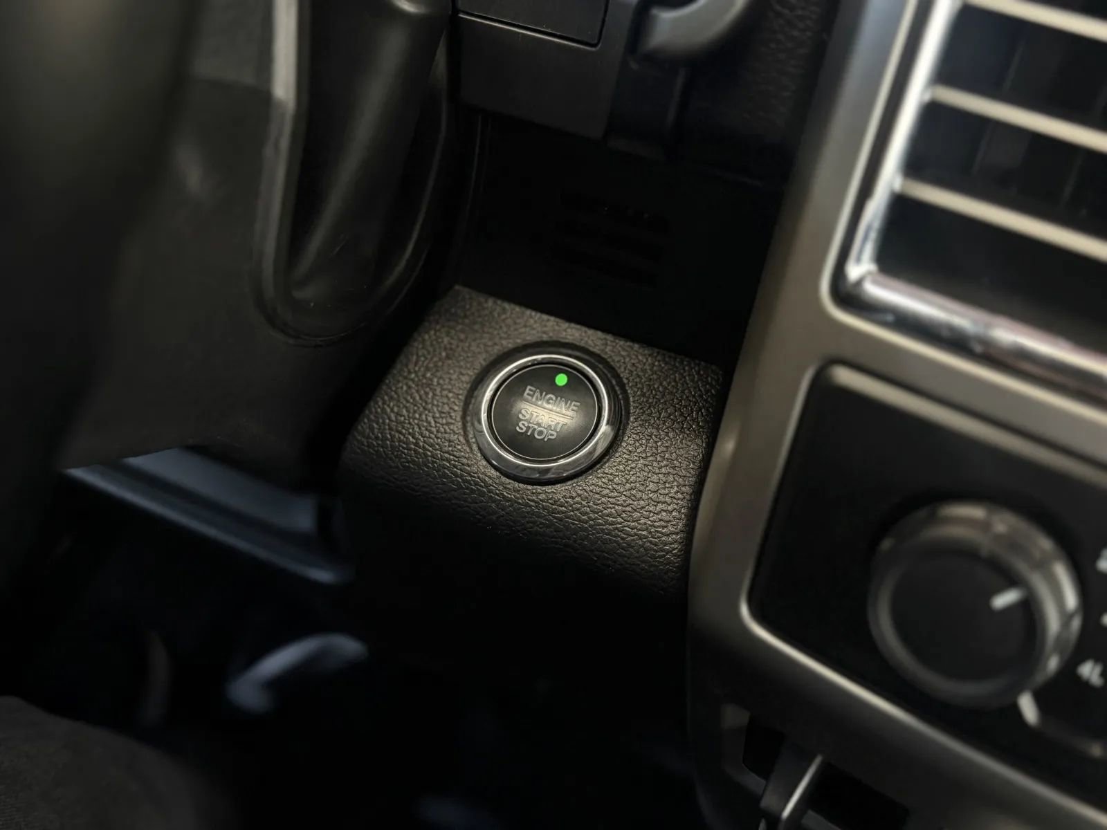 Used 2017 Ford F350 Lariat w/ Lariat Ultimate Package image 29