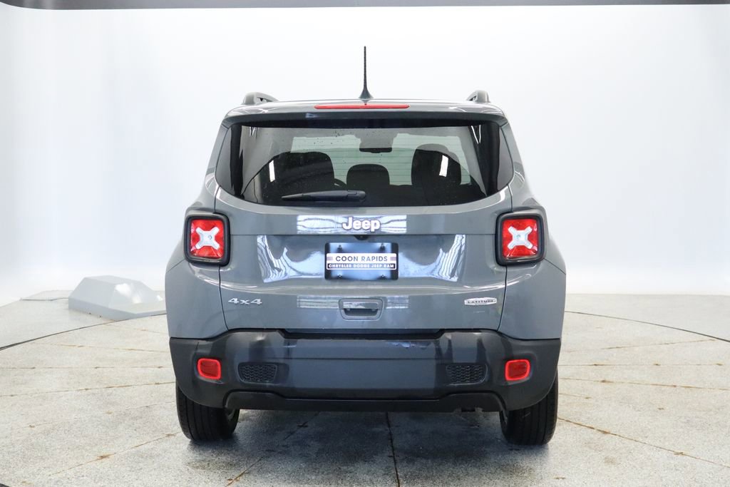 Used 2022 Jeep Renegade Latitude w/ Convenience Group AWD/4WD image 4