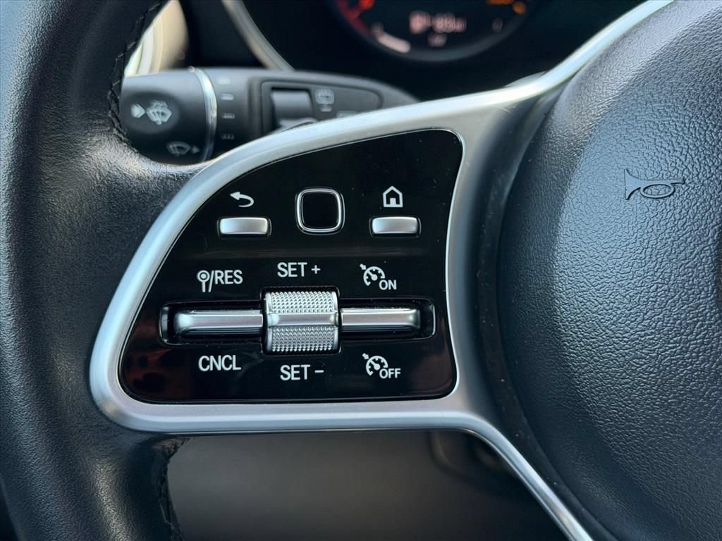 Used 2022 Mercedes-Benz GLC 300 image 22