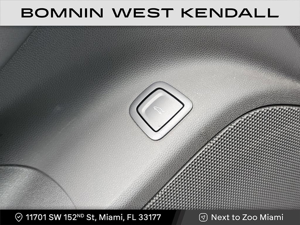 Used 2022 Cadillac CT5 Luxury w/ Sun And Sound Package image 31