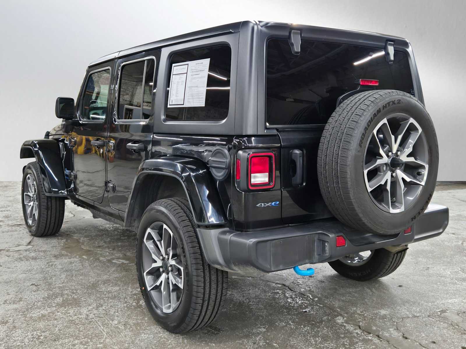 Used 2024 Jeep Wrangler Unlimited AWD/4WD image 5