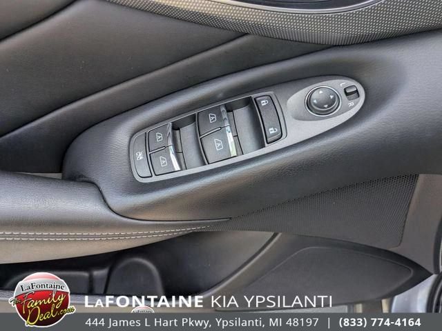 Used 2017 INFINITI Q50 Signature Edition w/ All Weather Package (L93) AWD/4WD image 16