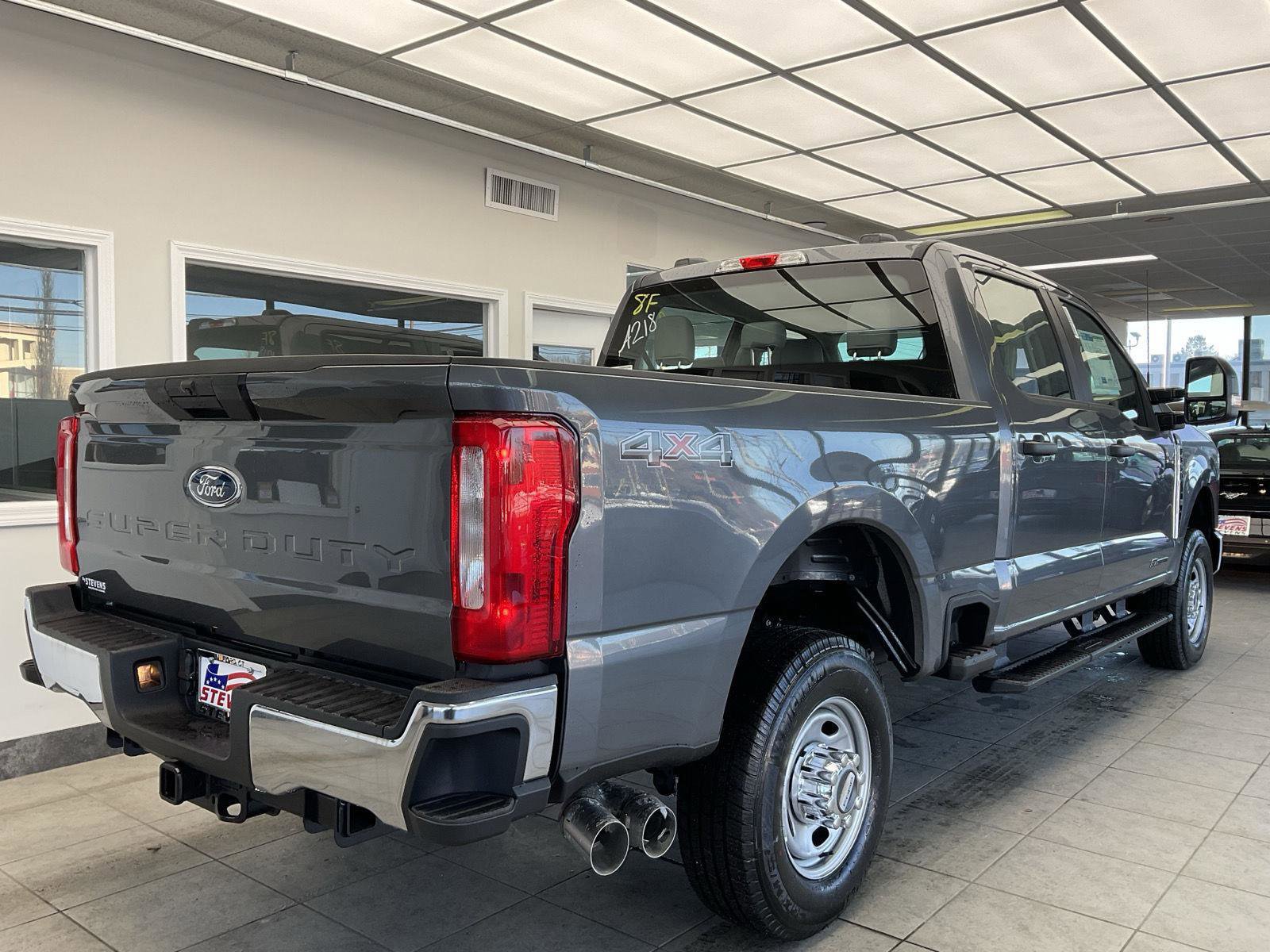 New 2026 Ford F350 XL w/ XL Chrome Package image 4