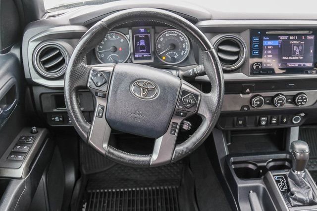 Used 2019 Toyota Tacoma TRD Sport image 17