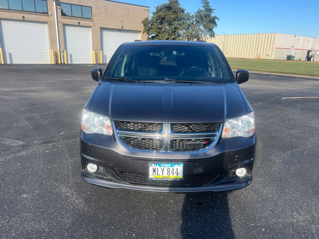 Used 2020 Dodge Grand Caravan SXT FWD image 3