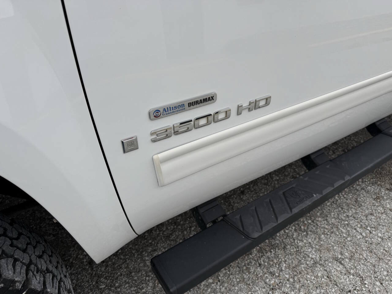 Used 2009 GMC Sierra 3500 SLT AWD/4WD image 13