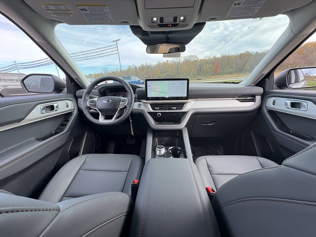 New 2026 Ford Explorer Active w/ Active Comfort Package image 31