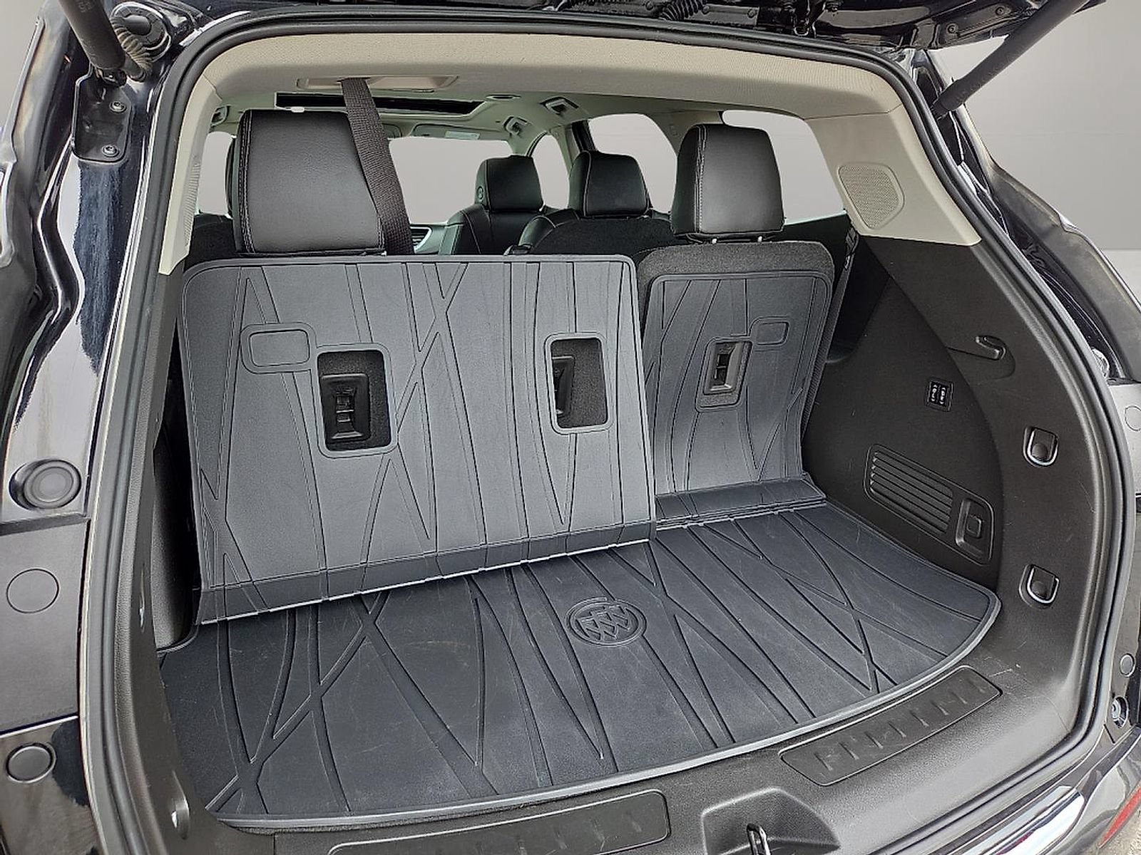 Certified 2019 Buick Enclave Avenir w/ Avenir Technology Package AWD/4WD image 17