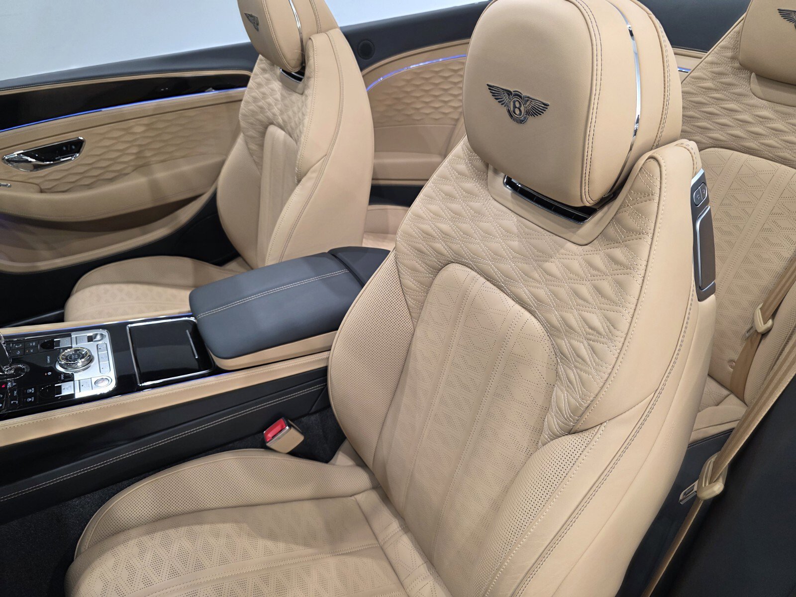 Used 2025 Bentley Continental GT Speed image 8