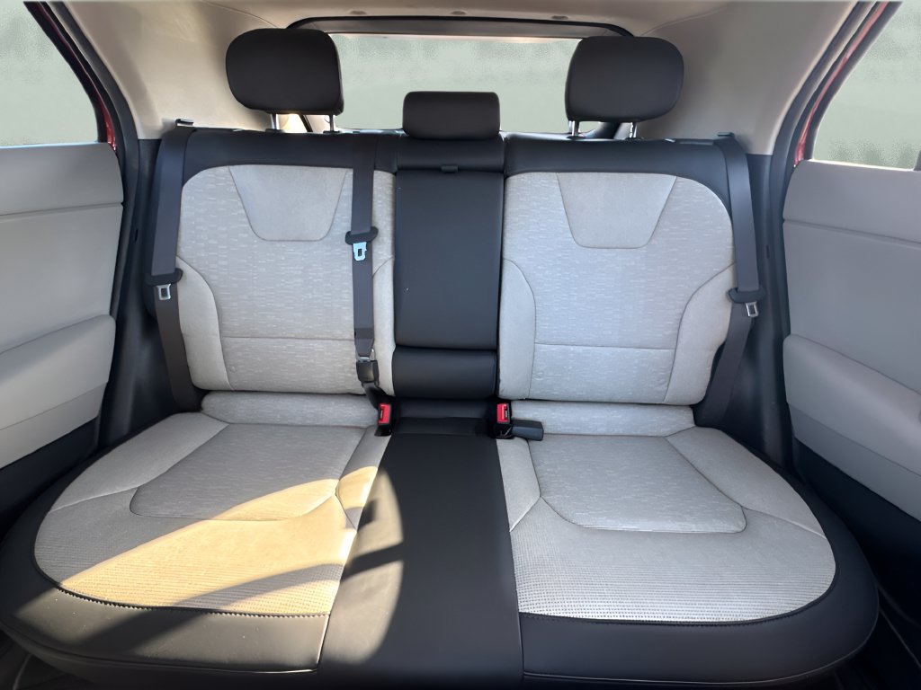 Used 2023 Kia Niro Wave FWD image 11