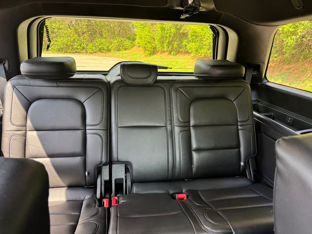 Used 2018 Lincoln Navigator Select image 14