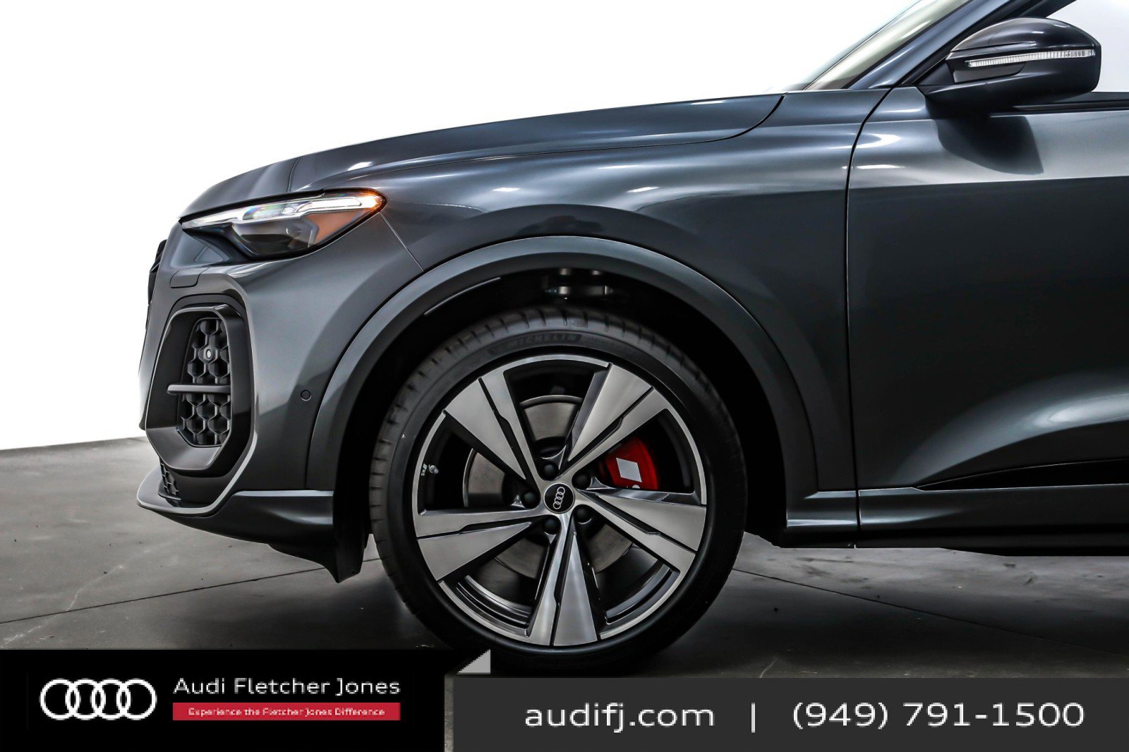 New 2025 Audi SQ5 Prestige image 10