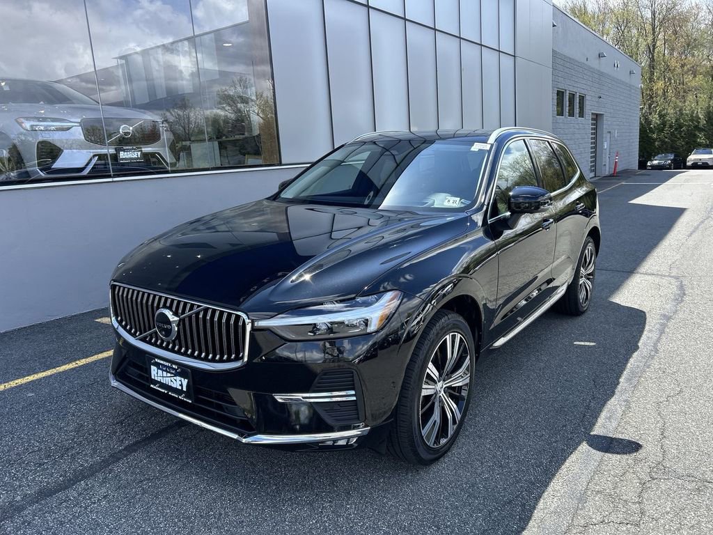 Certified 2022 Volvo XC60 B5 Inscription w/ Advanced Package AWD/4WD image 4