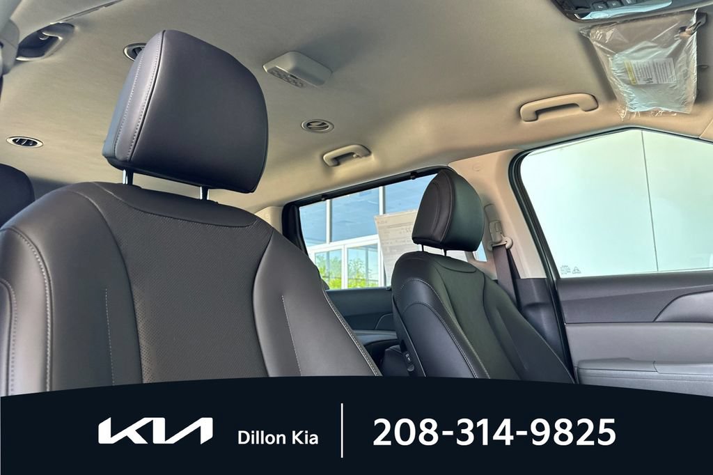 New 2026 Kia Carnival EX FWD image 19