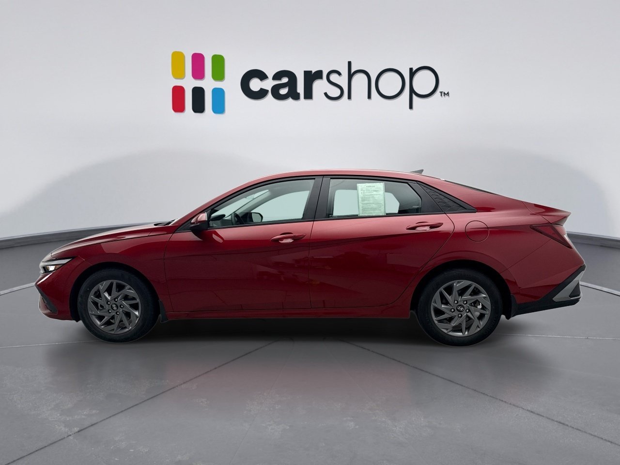 Used 2024 Hyundai Elantra SEL FWD image 2