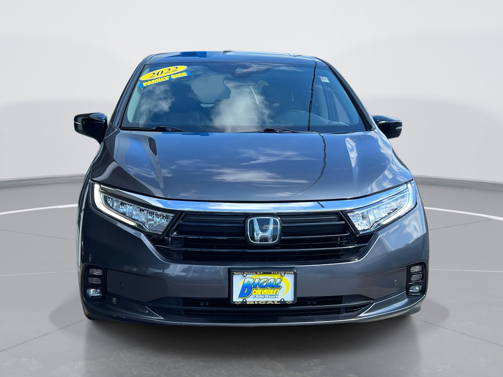 Used 2022 Honda Odyssey Touring image 2