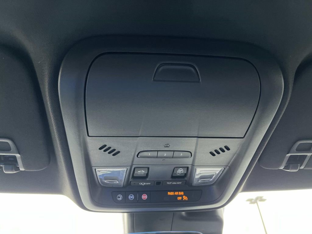 Certified 2023 Cadillac XT4 Premium Luxury w/ Cold Weather Package image 38