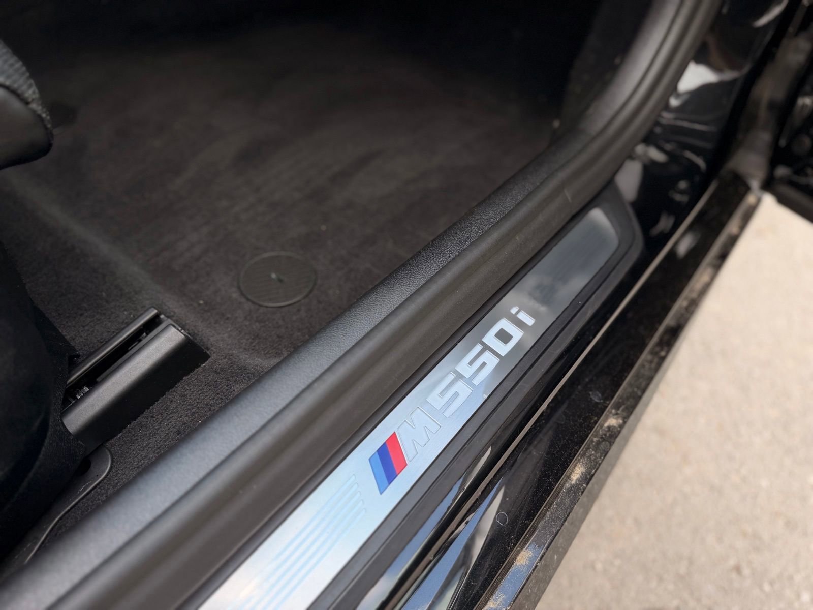 Used 2020 BMW M550i xDrive w/ Executive Package AWD/4WD image 26