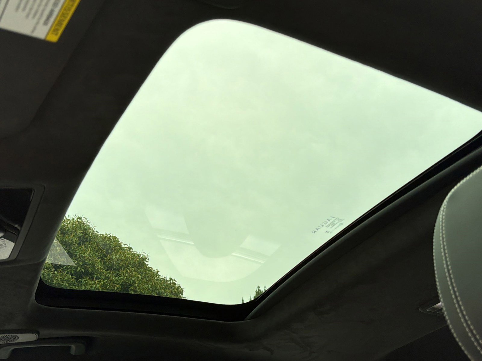 Used 2024 Jaguar XF R-Dynamic SE image 14