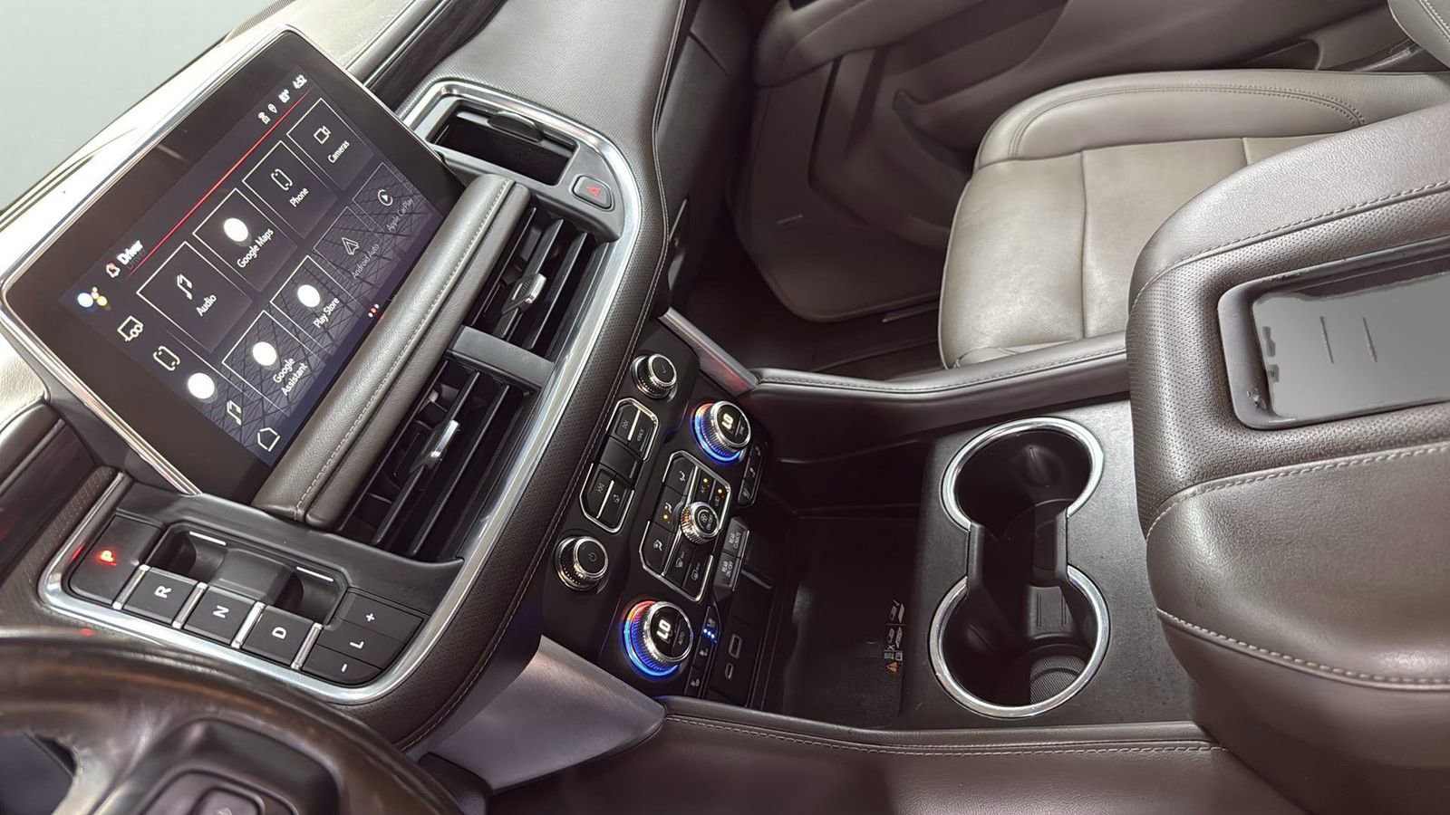 Used 2022 GMC Yukon XL SLT w/ SLT Luxury Package image 20