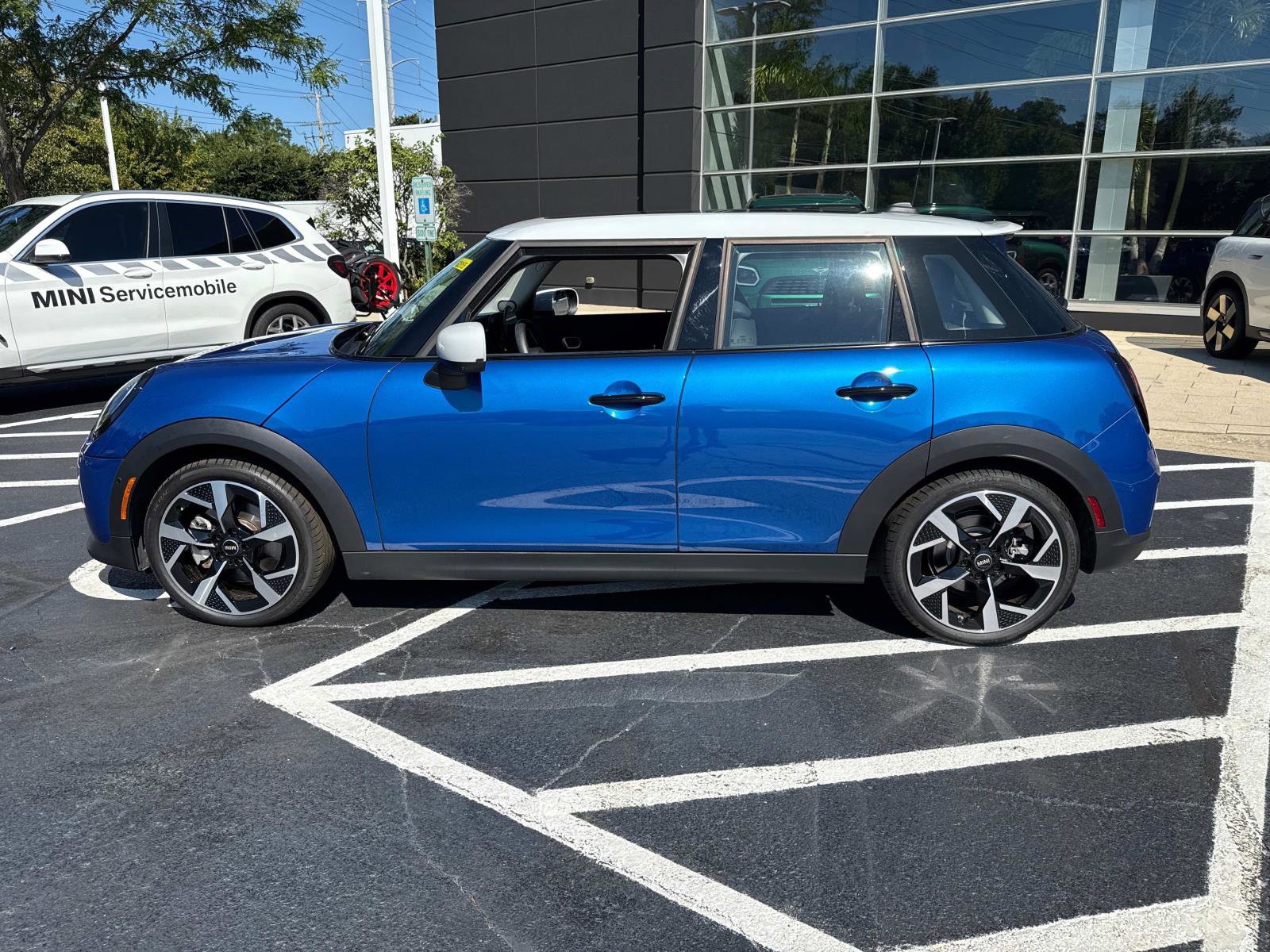 Certified 2025 MINI Cooper S FWD image 8