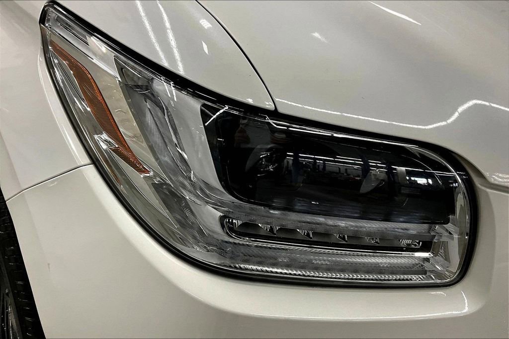 Used 2021 Lincoln Navigator L Reserve w/ Luxury Package image 33