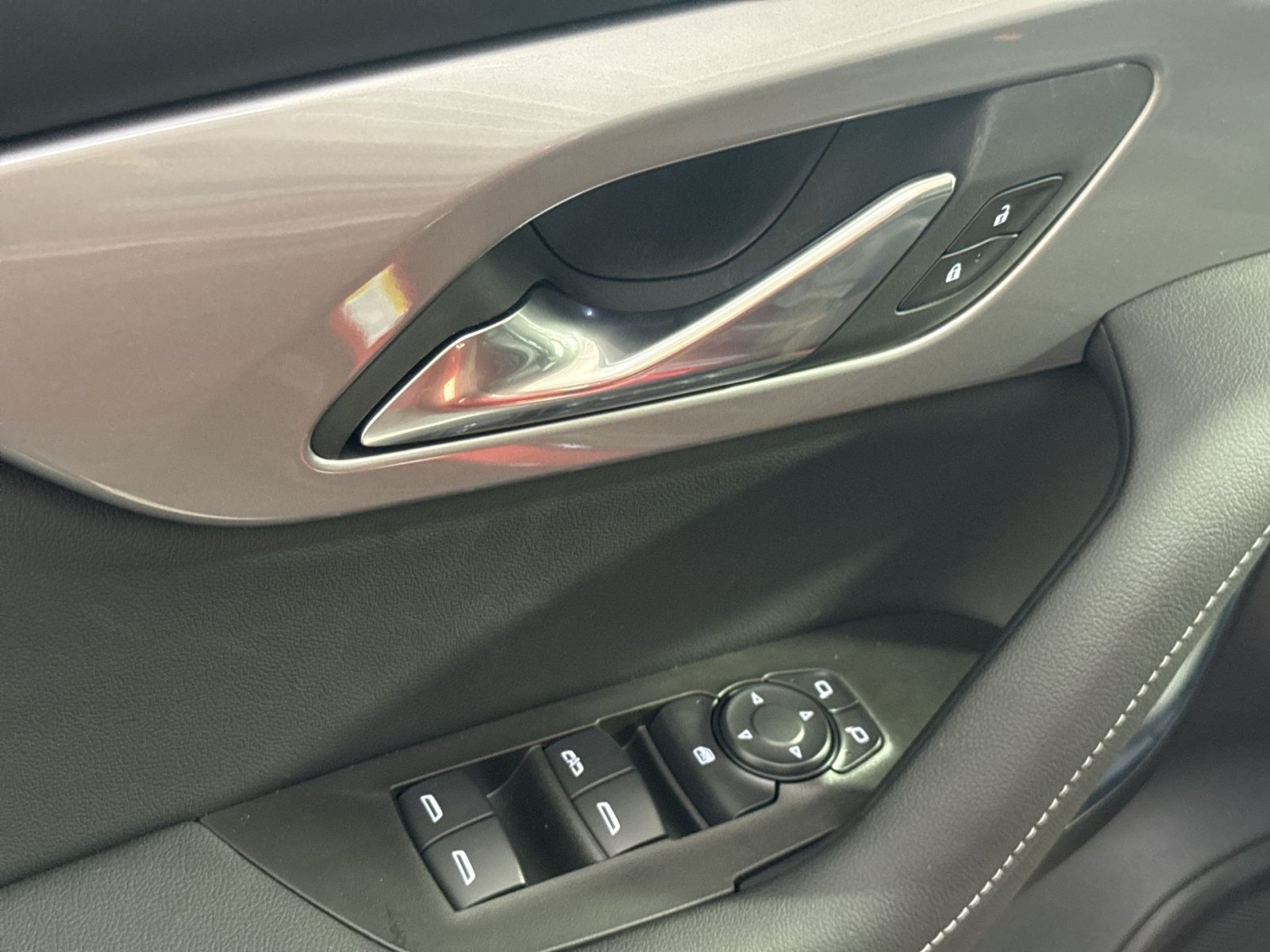 New 2026 Chevrolet Blazer LT w/ Convenience Package FWD image 16