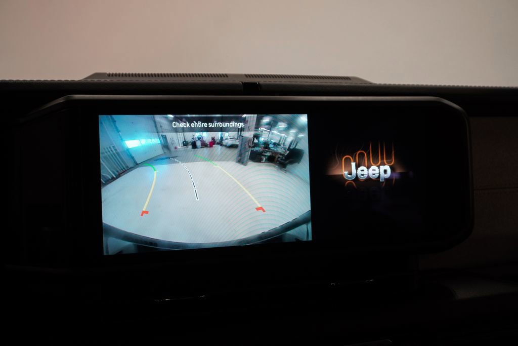 Used 2025 Jeep Wrangler Unlimited Sahara w/ Safety Group image 26