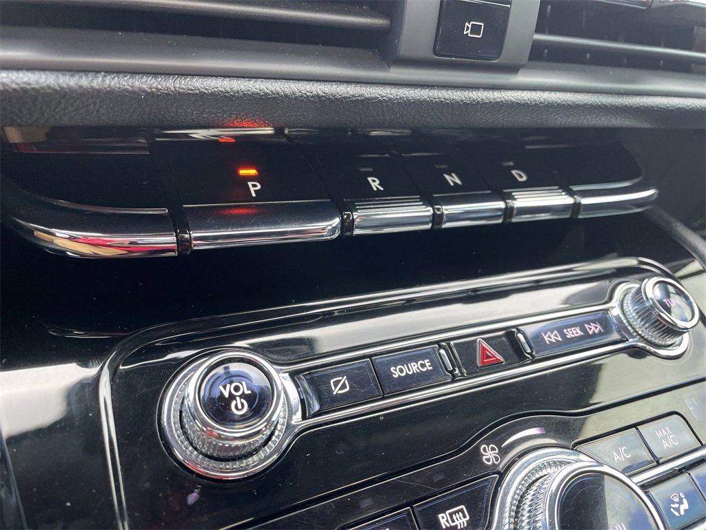 Used 2020 Lincoln Corsair AWD w/ Premium Package image 23