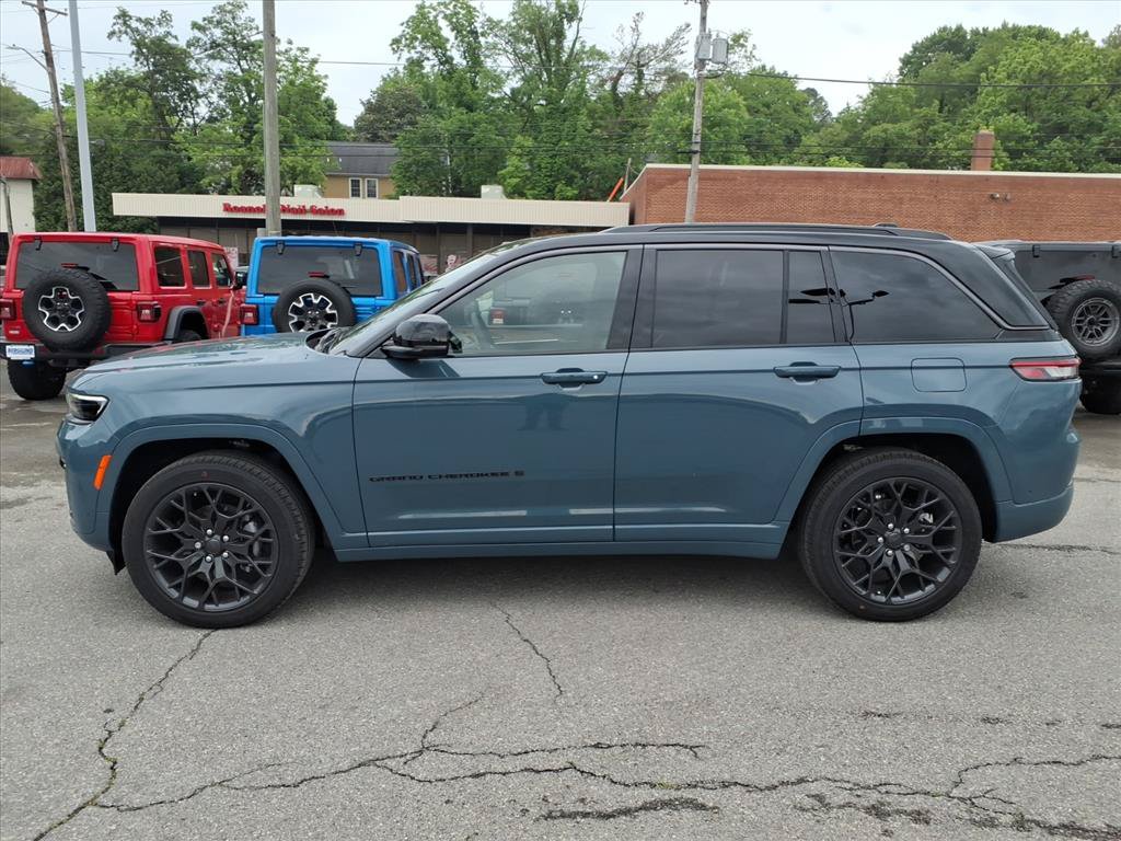 New 2026 Jeep Grand Cherokee Summit w/ Obsidian Package AWD/4WD image 7