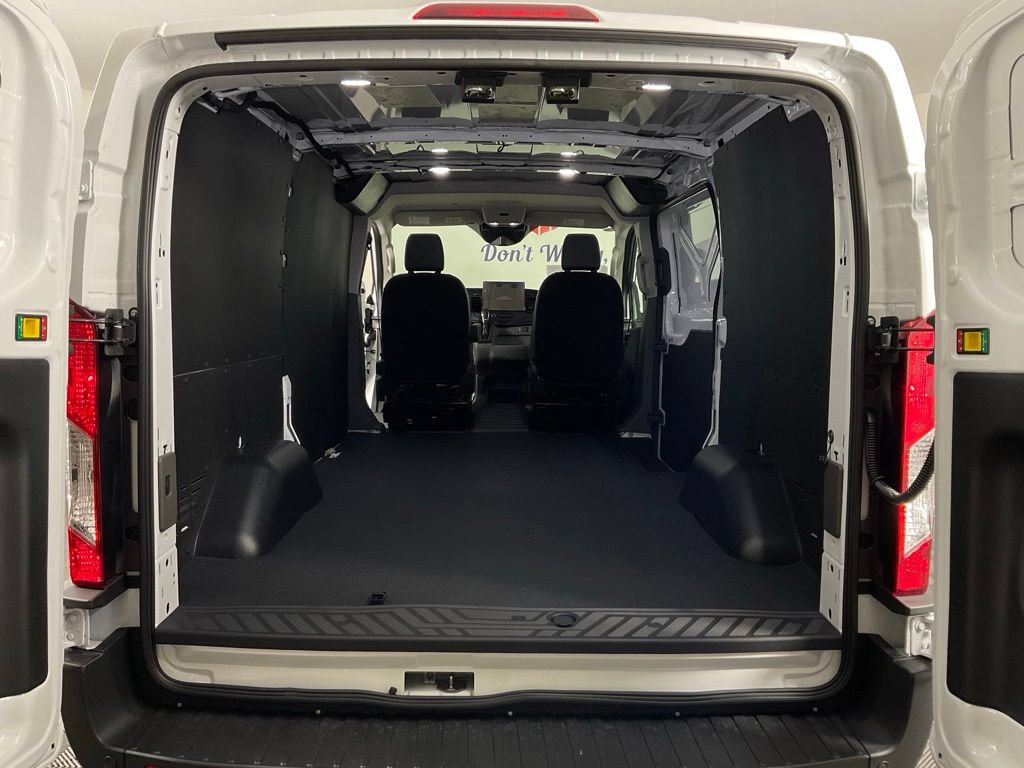 New 2026 Ford Transit 150 Low Roof w/ Load Area Protection Package RWD image 11