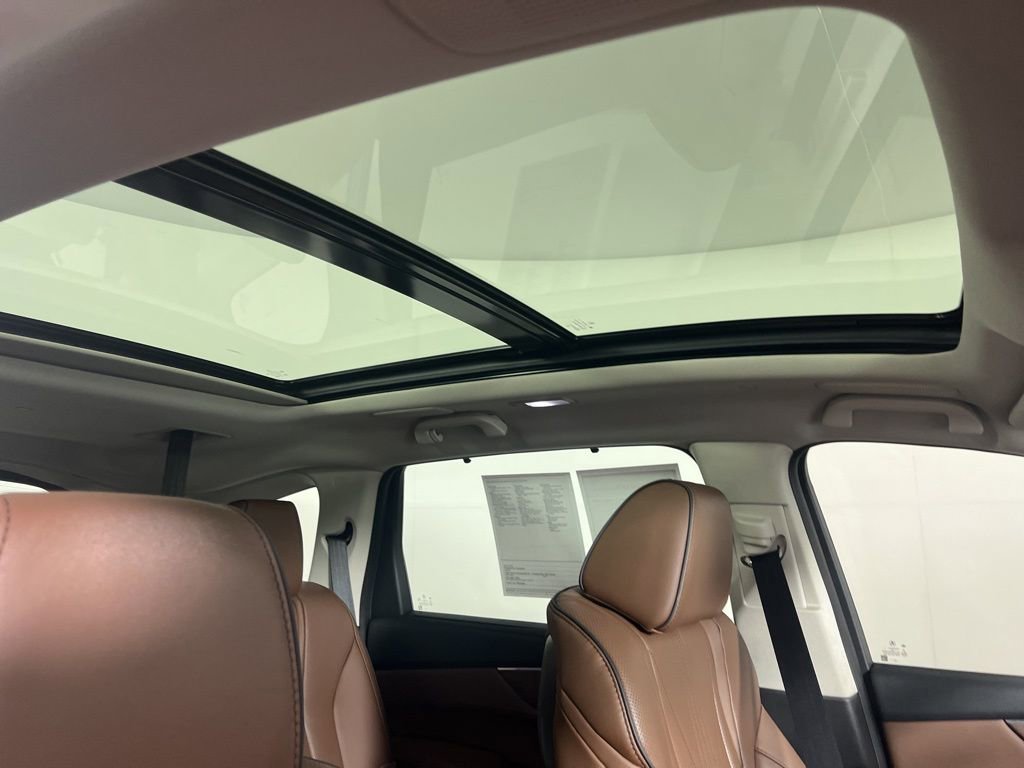 Certified 2026 Acura MDX SH-AWD w/ Advance Package image 5