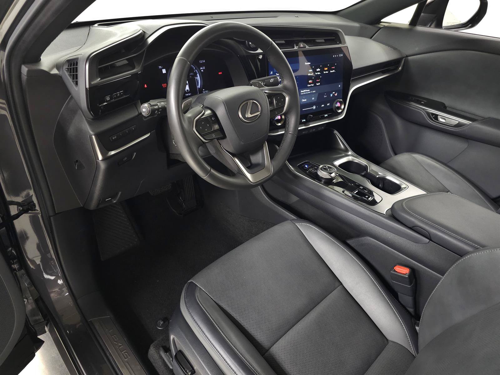 Certified 2023 Lexus RZ 450e Premium w/ Technology Package AWD/4WD image 17