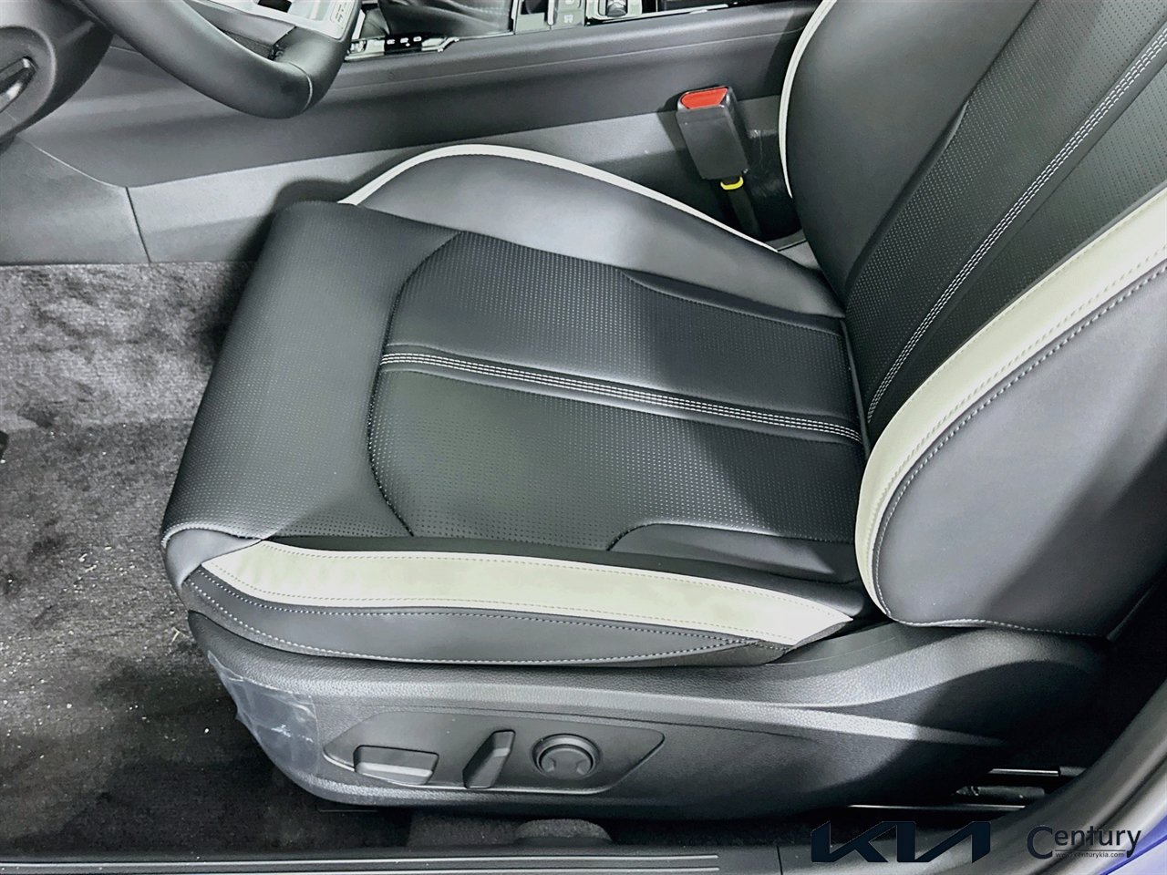 New 2026 Kia K5 GT-Line w/ GT-Line Premium Package FWD image 17